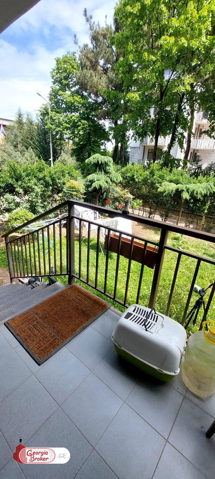 nearly repaired 5-room apartment for sale